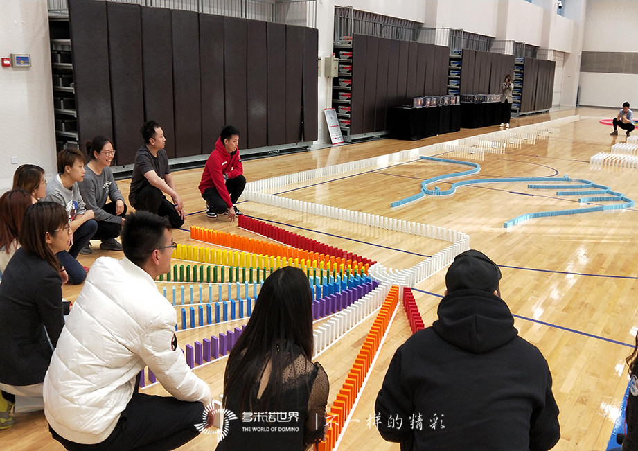 多米诺团队大挑战开启缤客网 “好评住宿奖”颁奖典礼