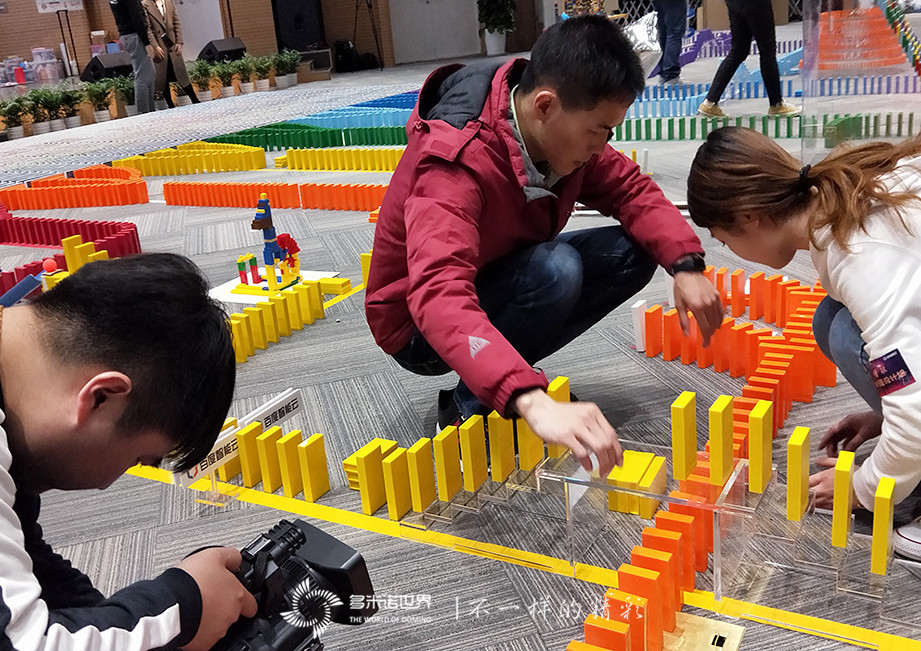 百度智慧星球-智能云新员多米诺团队大挑战